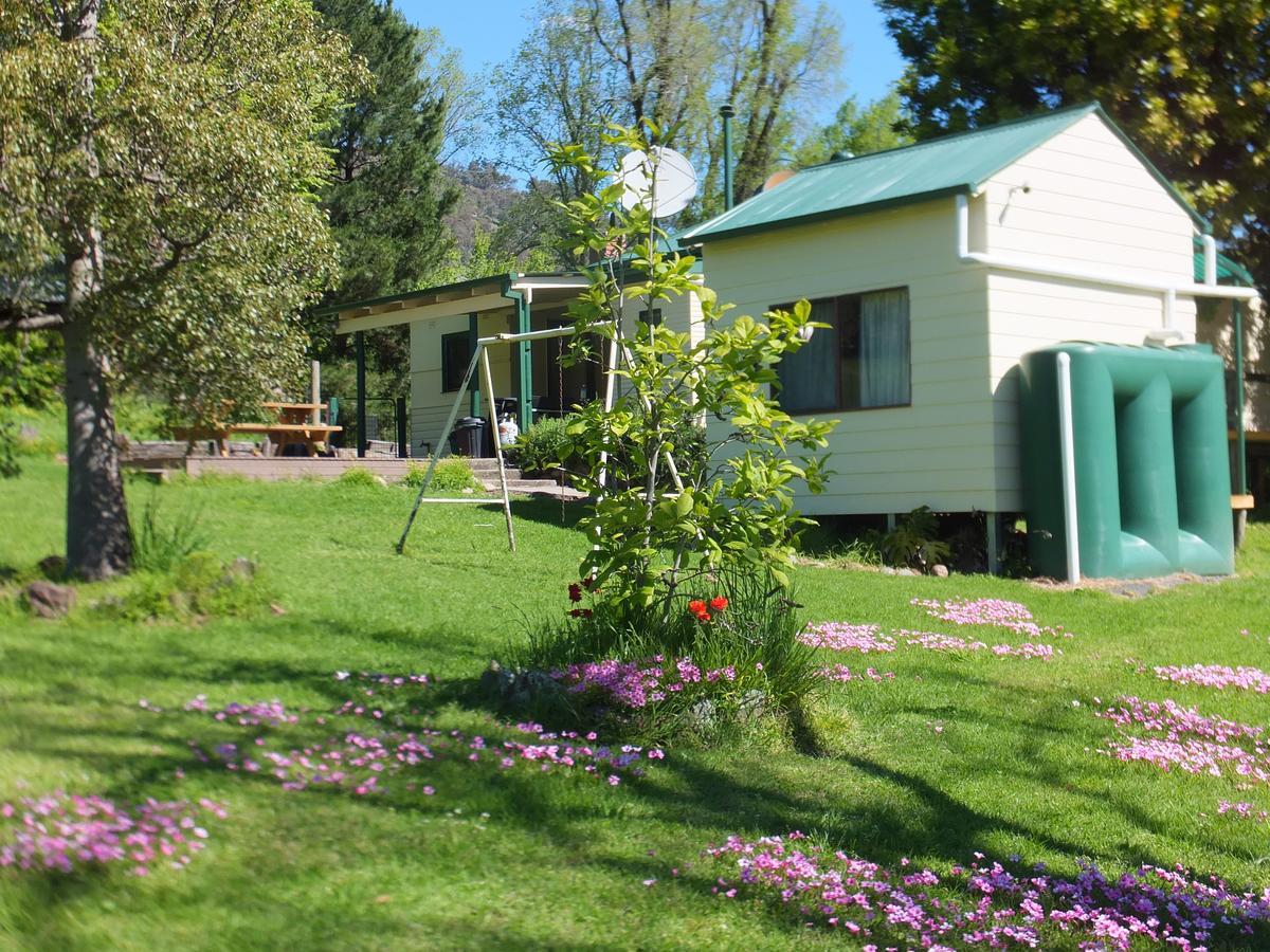 Elm Cottage Tumut Kültér fotó